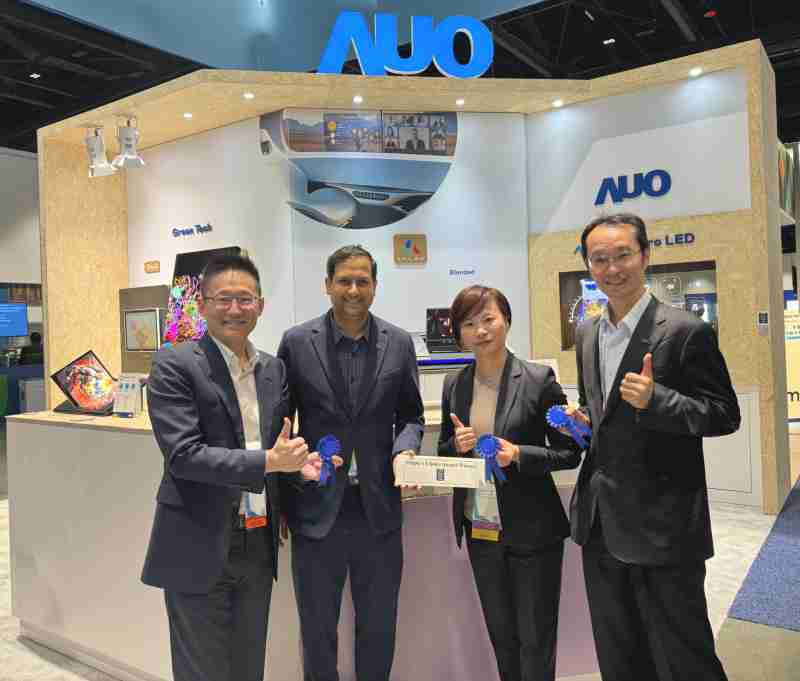 尊时凯龙产品与展示实力强强出击，，勇夺SID 2024”最佳Micro LED技术应用”及”最佳车用显示”大奖及”最佳中型展位奖”，，，，领先技术研发实力受大会及与会专家一致肯定